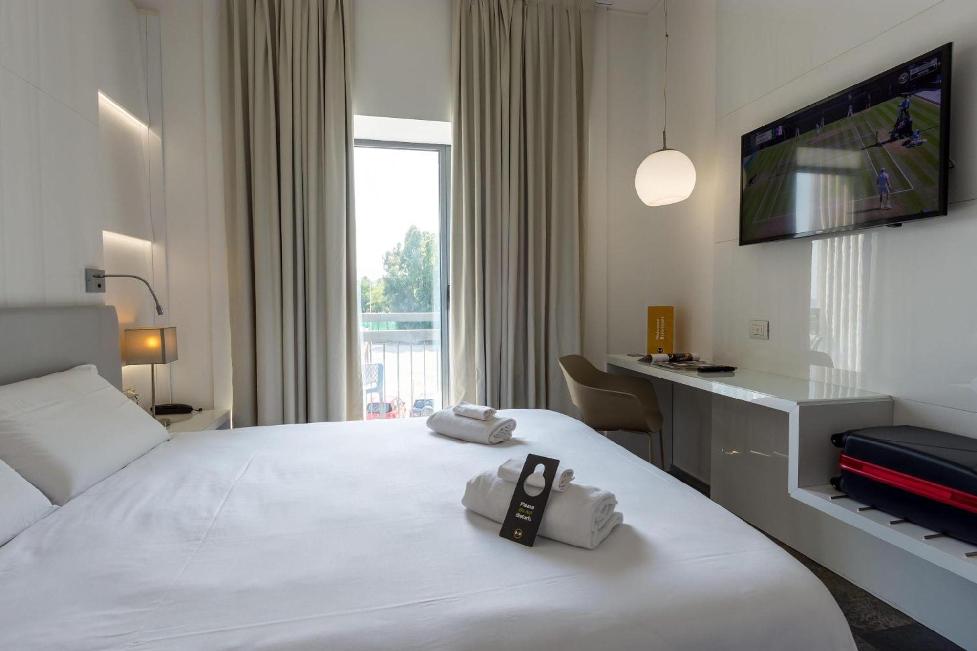 B&B Hotel Savona Exterior foto